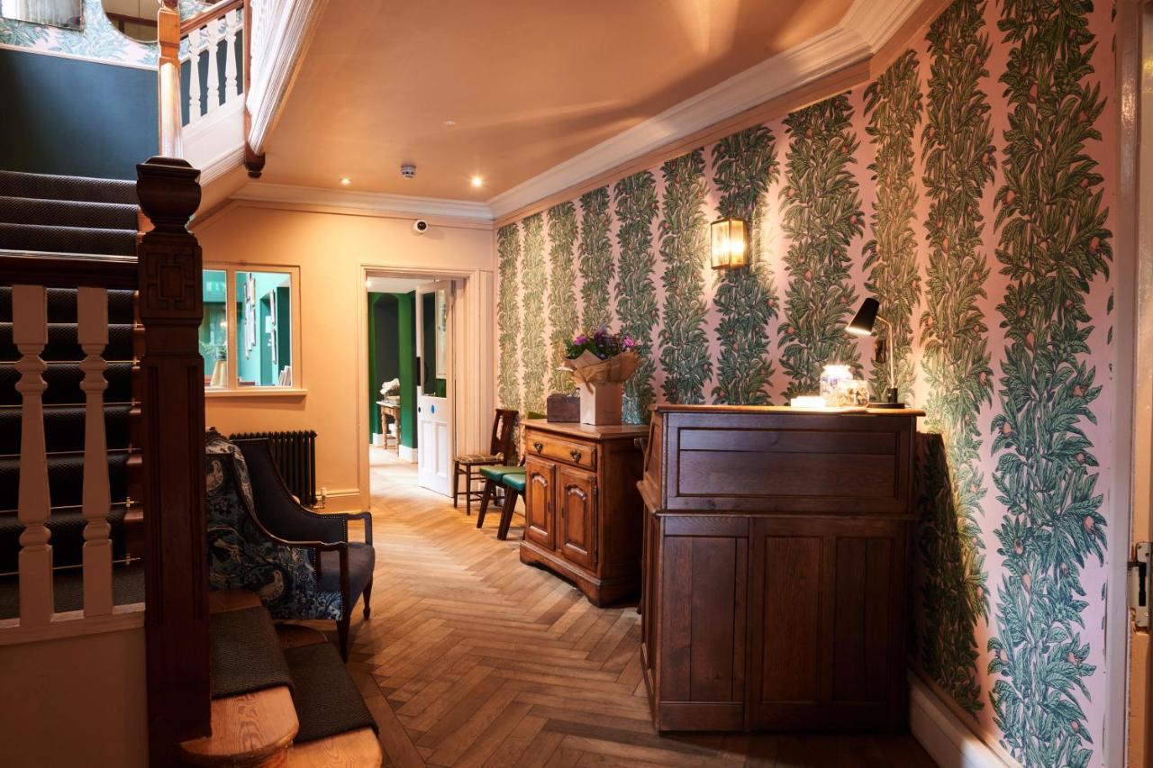 The Kings Arms Hotel Удсток Екстериор снимка