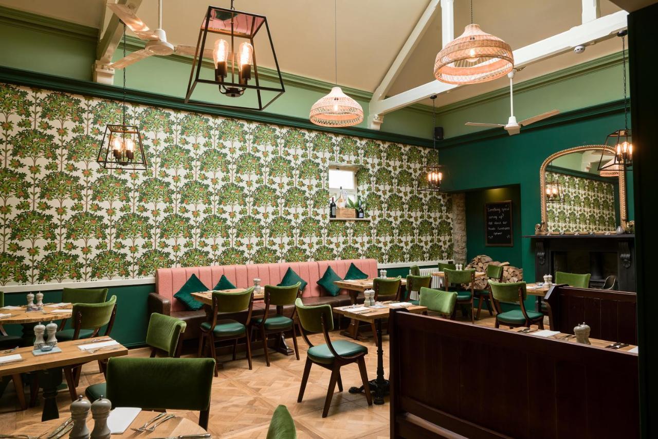 The Kings Arms Hotel Удсток Екстериор снимка