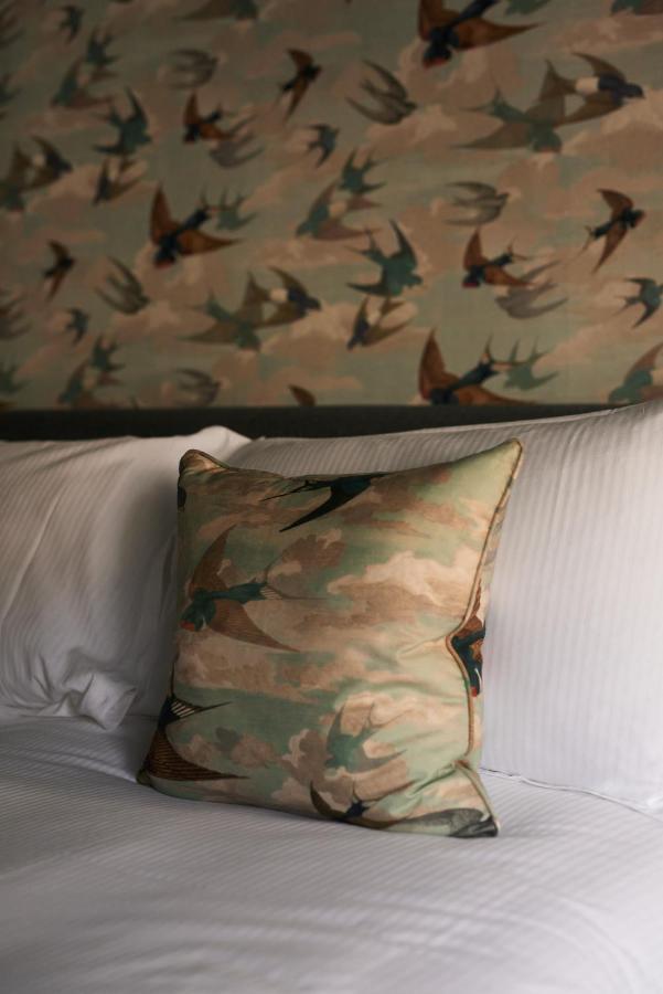 The Kings Arms Hotel Удсток Екстериор снимка