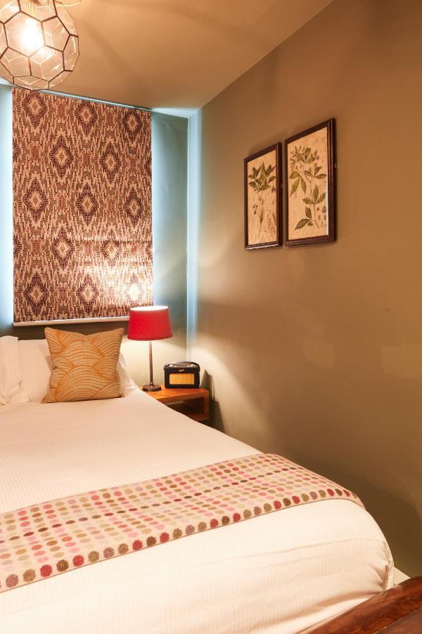 The Kings Arms Hotel Удсток Екстериор снимка