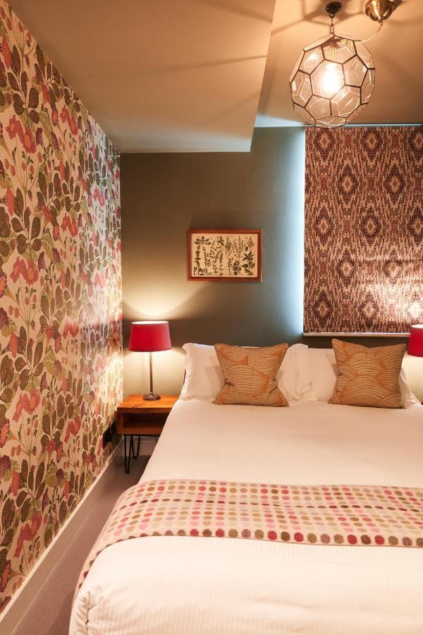 The Kings Arms Hotel Удсток Екстериор снимка