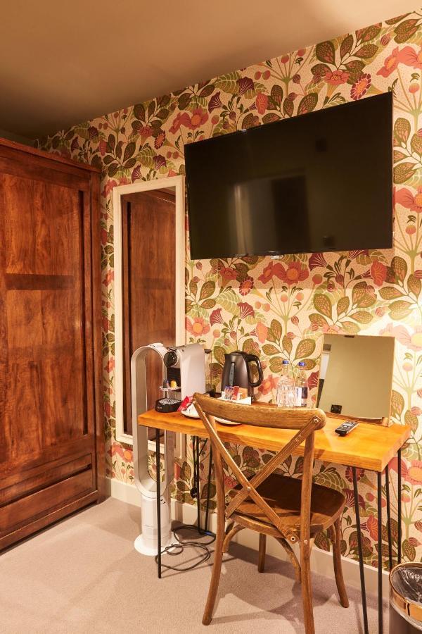 The Kings Arms Hotel Удсток Екстериор снимка