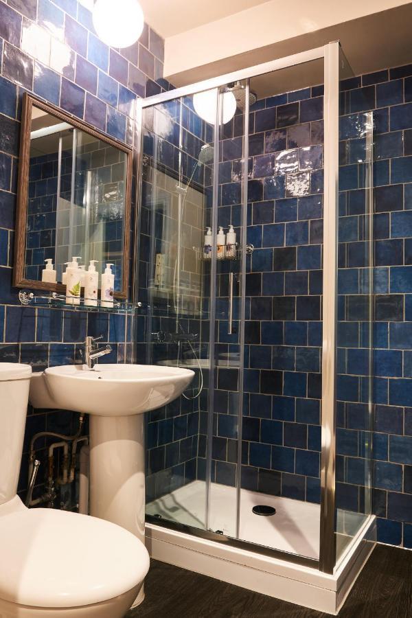 The Kings Arms Hotel Удсток Екстериор снимка