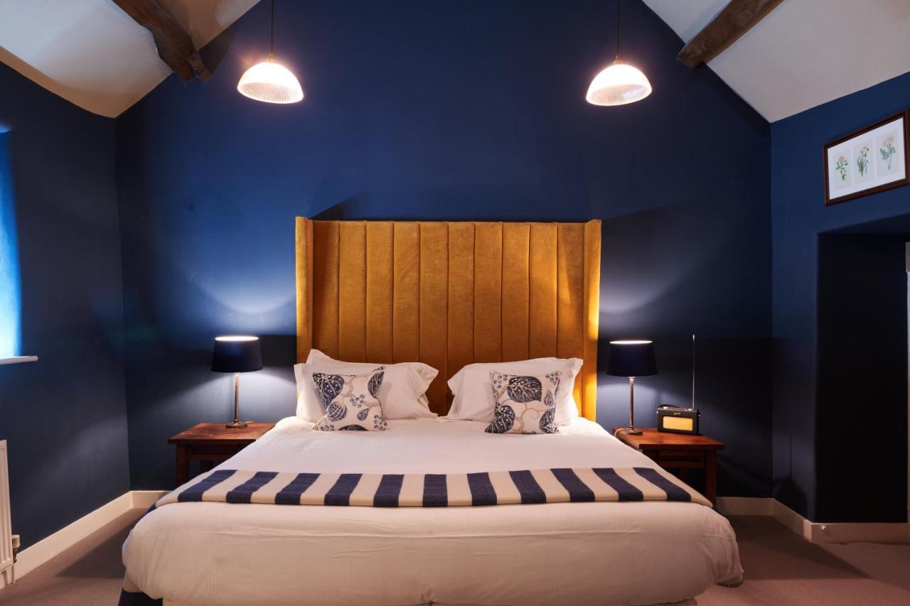 The Kings Arms Hotel Удсток Екстериор снимка