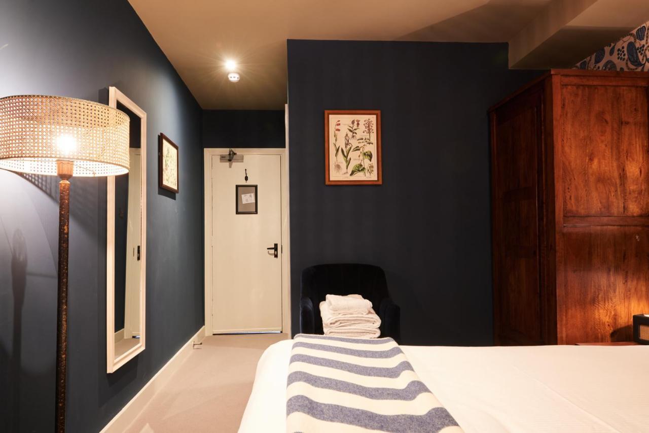 The Kings Arms Hotel Удсток Екстериор снимка